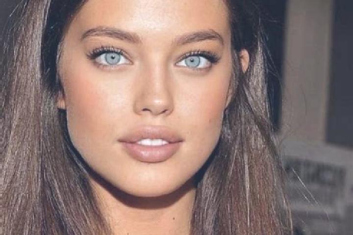 Violet, 38, a chestnut green-eyed caucasian companion based in Castelromano. Offering Travel Companion, GFE, Dinner Date. Available for incall and outcall, d...