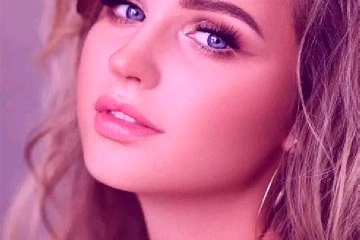Violet, 38, a dark blonde blue-eyed asian companion based in El Espino de Santa Rosa. Offering Dinner Date, Striptease, Roleplay, 69. Available for incall an...