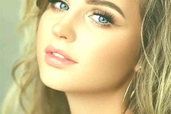 Violet, 38, a dark blonde blue-eyed mediterranean companion based in Safotu. Offering Girlfriend Experience, Erotic Massage, GFE. Available for incall and ou...