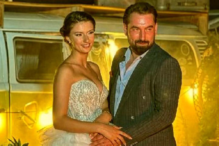 Violet, 38 — Escort in Emirler, Turkey