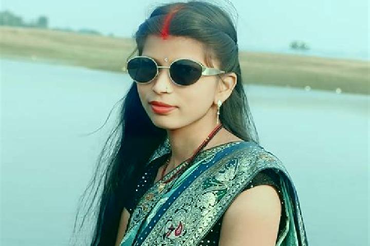 Violet, 38 — Escort in Jamui, India