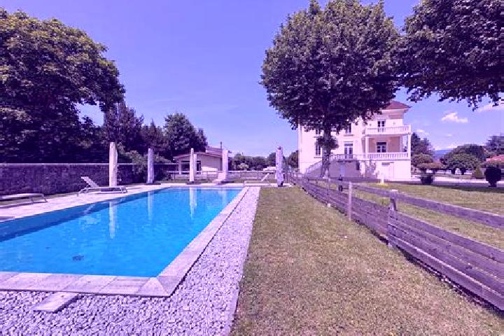 Violet, 38 — Escort in Le Pont-de-Beauvoisin, France