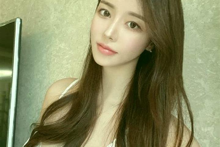 Violet, 38 — Escort in Lop, China