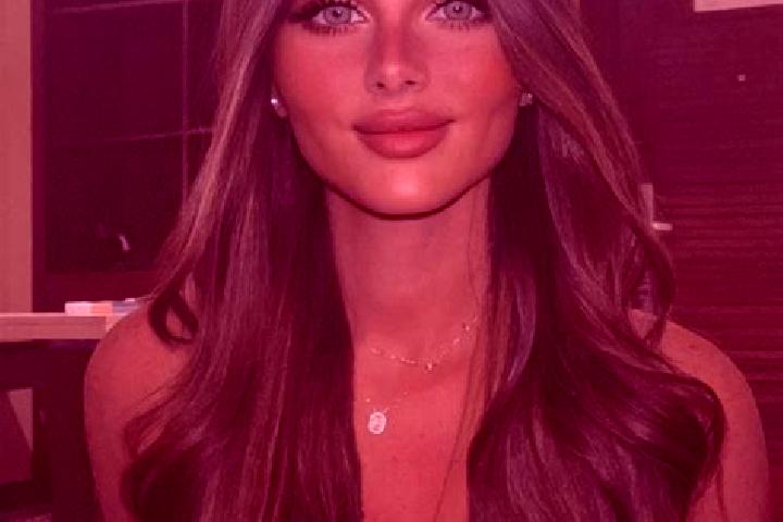 Violet, 39, a brunette dark-eyed caribbean companion based in Vasto. Offering OWO, Girlfriend Experience, Travel Companion, GFE, 69. Available for incall and...