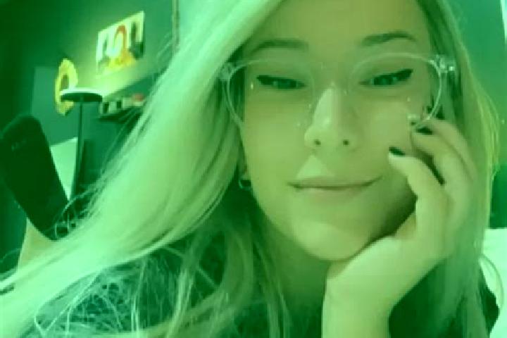 Violet, 39, a platinum blonde dark-eyed european companion based in Finale Ligure. Offering OWO, Roleplay, Overnight. Available for incall and outcall, overn...