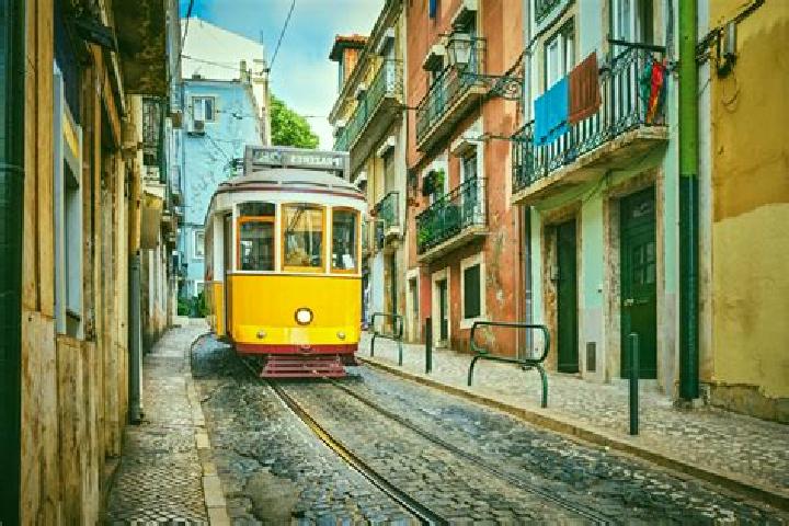 Violet, 39 — Escort in Alfama, Portugal
