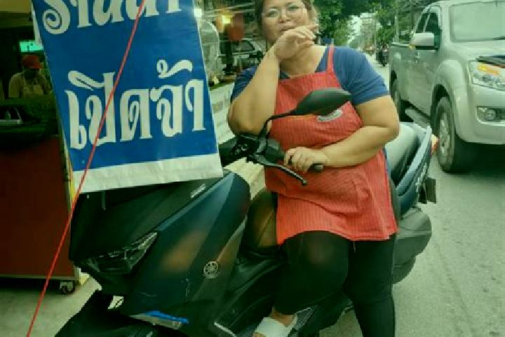 Violet, 39 — Escort in Kham Sakae Saeng, Thailand