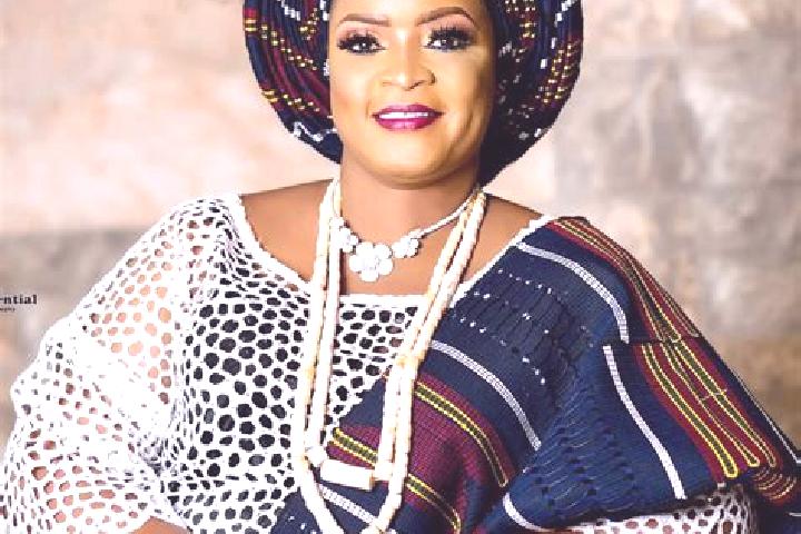 Violet, 39 — Escort in Oke Ila, Nigeria