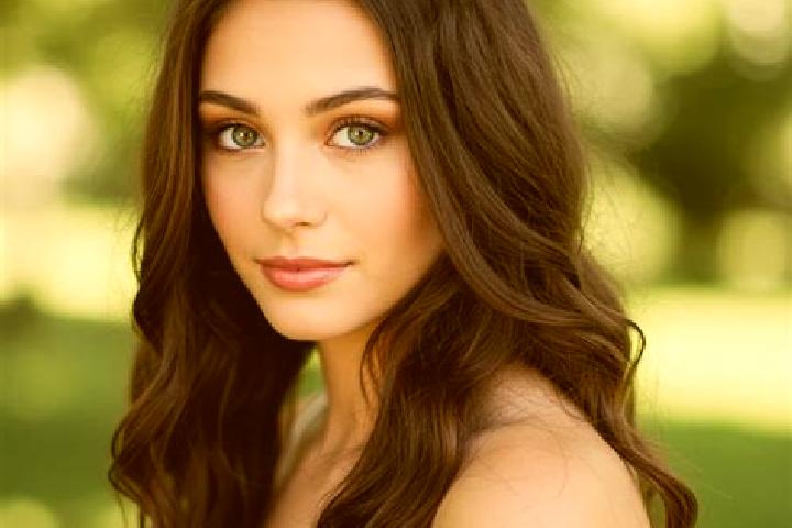 Willow, 20, a black brown-eyed european companion based in Janvry. Offering Striptease, Dinner Date, GFE. Available for incall and outcall, day and evening d...