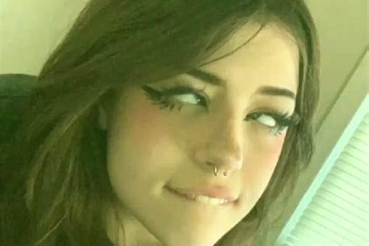 Willow, 20, a black grey-eyed middle eastern companion based in Marienhafe. Offering Deep French Kissing, CIM, Party Girl, OWO. Available for incall and outc...