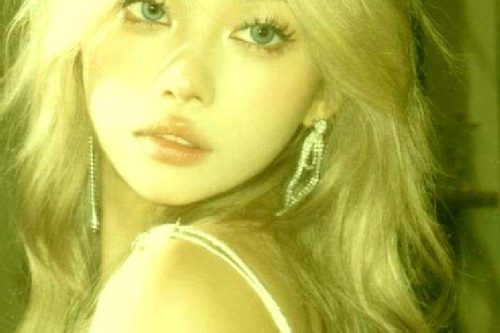 Willow, 20, a blonde brown-eyed asian companion based in Ravenswood. Offering Domination, Couples, BDSM, GFE. Available for incall and outcall, overnight boo...