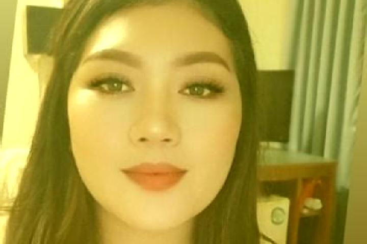 Willow, 20, a blonde dark-eyed asian companion based in Mbattra. Offering CIM, OWO. Available for incall and outcall, day and evening dates.