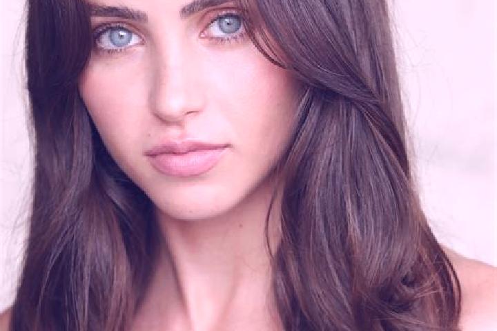 Willow, 20, a brunette dark-eyed latina companion based in Itapitanga. Offering 69, Roleplay, Striptease, Deep French Kissing. Available for incall and outca...