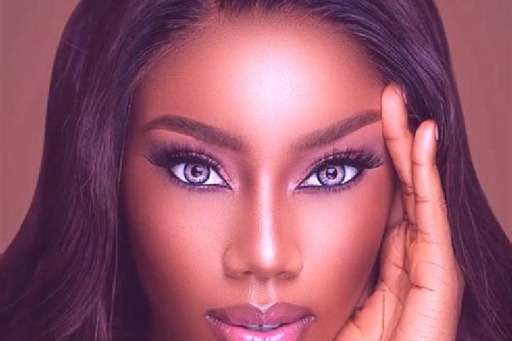 Willow, 20, a chestnut blue-eyed ebony companion based in Bockenheim. Offering Travel Companion, Overnight, Striptease, Girlfriend Experience, Roleplay. Avai...