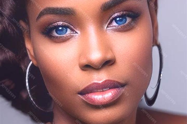 Willow, 20, a chestnut blue-eyed ebony companion based in Minato City. Offering OWO, Girlfriend Experience, BDSM. Available for incall and outcall, overnight...