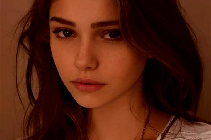 Willow, 20, a chestnut grey-eyed slavic companion based in Hutchinson. Offering Party Girl, Erotic Massage, Travel Companion. Available for incall and outcal...