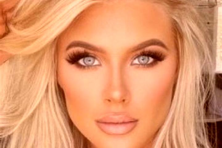 Willow, 20, a platinum blonde dark-eyed latina companion based in Cento. Offering Dinner Date, 69. Available for incall and outcall, day and evening dates.