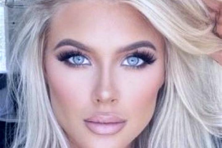Willow, 20, a platinum blonde grey-eyed middle eastern companion based in Ceiba 2da. Seccion (San Luis). Offering CIM, Domination. Available for incall and o...
