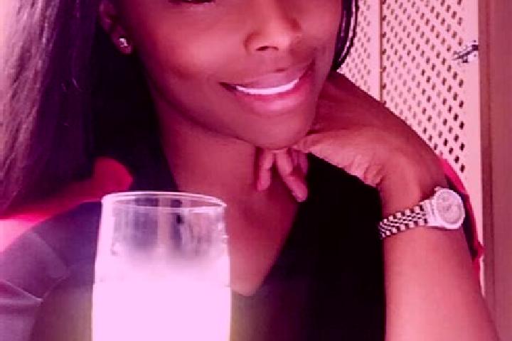 Willow, 20, a red dark-eyed ebony companion based in Siedleczka. Offering GFE, Deep French Kissing, Erotic Massage, Duos. Available for incall and outcall, o...
