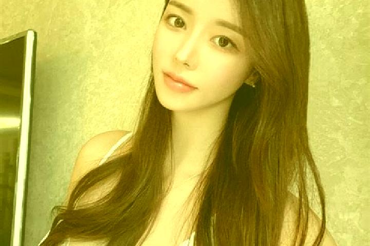 Willow, 20 — Escort in Galutu, China