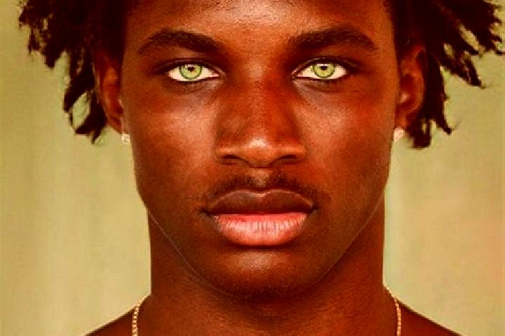Willow, 21, a black green-eyed ebony companion based in Balagui. Offering A-Level, Domination, Massage. Available for incall and outcall, day and evening dates.