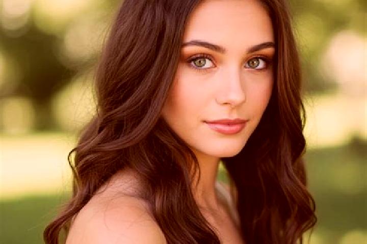 Willow, 21, a brunette hazel-eyed european companion based in Ganterschwil. Offering Massage, Couples, A-Level. Available for incall and outcall, day and eve...