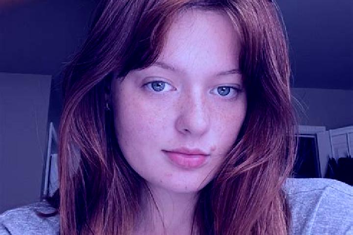 Willow, 21, a red brown-eyed caucasian companion based in Guacari. Offering Couples, Duos, A-Level. Available for incall and outcall, day and evening dates.