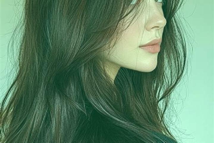 Willow, 22, a auburn brown-eyed mediterranean companion based in Praia Norte. Offering Travel Companion, Massage, Party Girl, CIM. Available for incall and o...