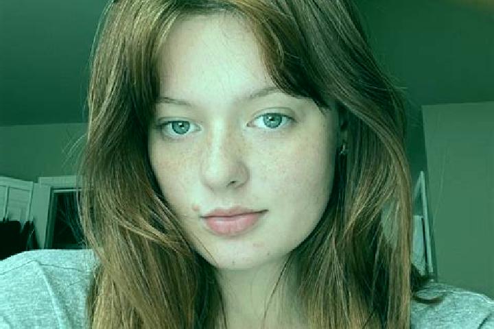 Willow, 22, a auburn dark-eyed caucasian companion based in Prieska. Offering Overnight, A-Level, Prostate Massage, Couples. Available for incall and outcall...