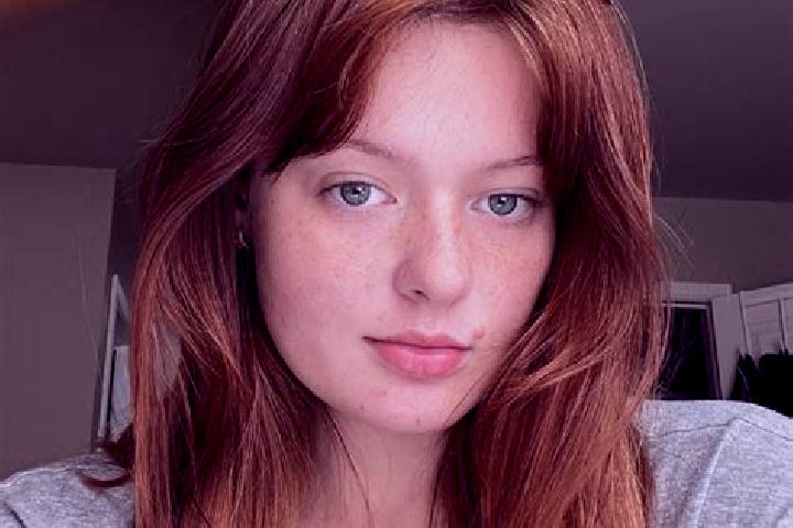Willow, 22, a auburn grey-eyed caucasian companion based in Qinhe. Offering Tantra, Couples, Travel Companion. Available for incall and outcall, day and even...