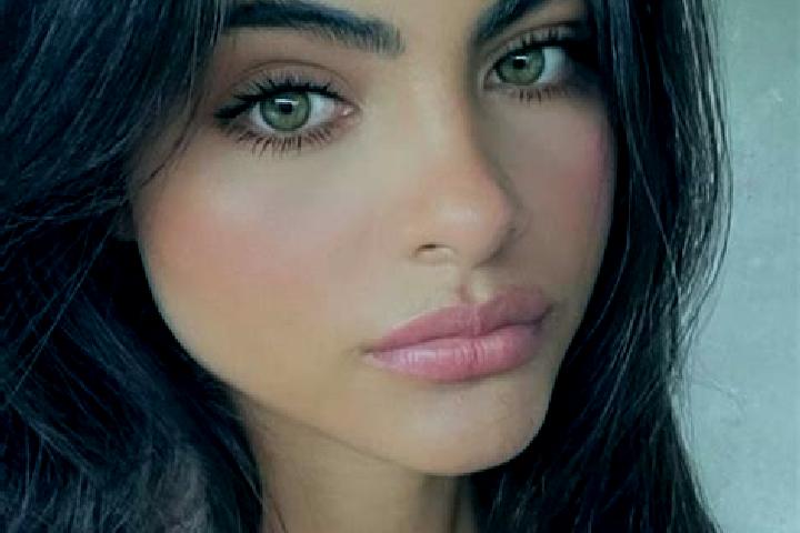 Willow, 22, a brunette dark-eyed indian companion based in Banyuwangi. Offering Deep French Kissing, 69, Girlfriend Experience, Striptease, Couples. Availabl...