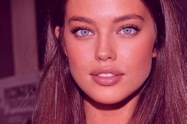 Willow, 22, a chestnut green-eyed caucasian companion based in Vermerovice. Offering Party Girl, Erotic Massage. Available for incall and outcall, day and ev...