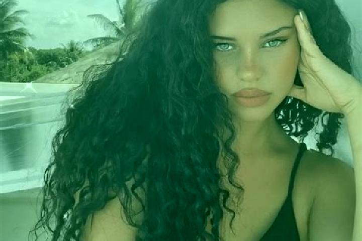 Willow, 23, a black grey-eyed latina companion based in Villa Vomano. Offering GFE, Girlfriend Experience. Available for incall and outcall, overnight bookin...