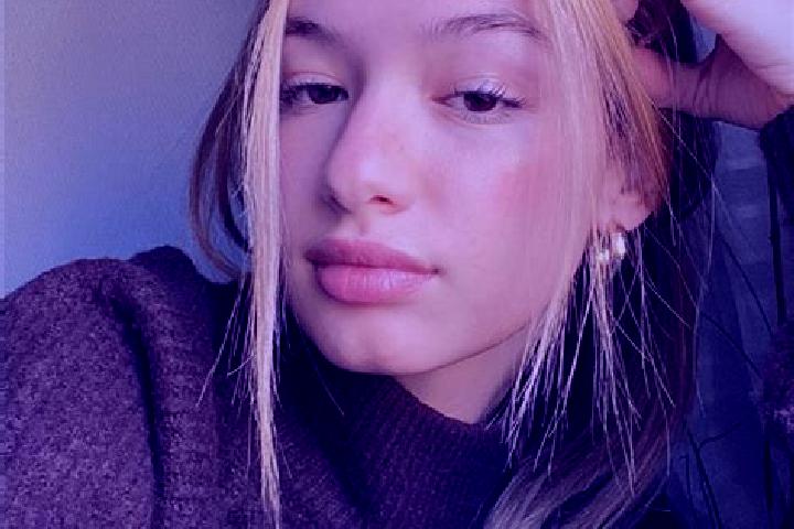 Willow, 23, a blonde brown-eyed asian companion based in Jixing. Offering Deep French Kissing, Overnight. Available for incall and outcall, day and evening d...