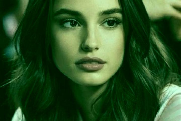 Willow, 23, a brunette brown-eyed caucasian companion based in Paciotla. Offering GFE, Couples, Duos, Massage, Fetish. Available for incall and outcall, day ...