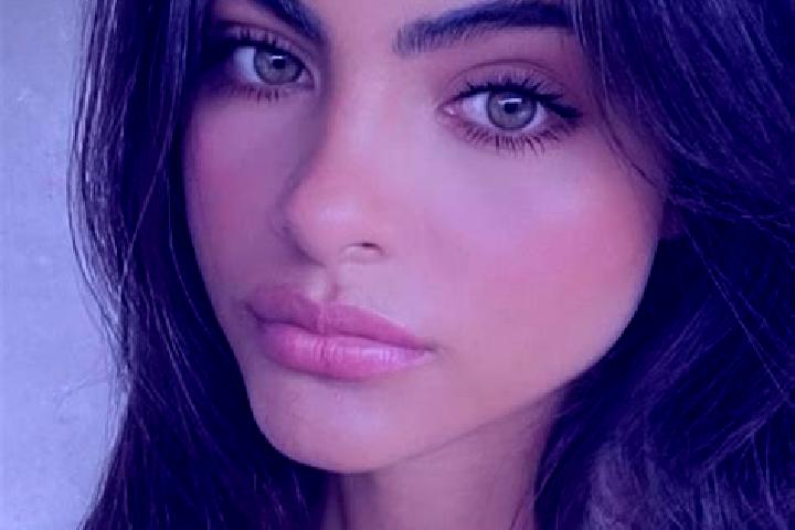 Willow, 23, a brunette brown-eyed middle eastern companion based in Baneasa. Offering CIM, 69, Roleplay, OWO. Available for incall and outcall, day and eveni...