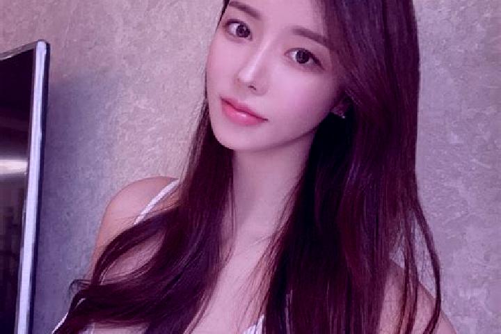 Willow, 23 — Escort in Zizhuang, China