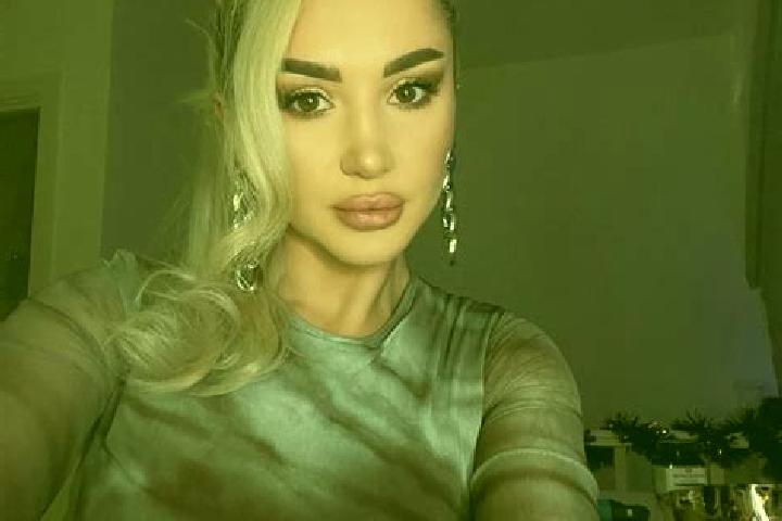 Willow, 24, a blonde grey-eyed indian companion based in Drajna de Jos. Offering Roleplay, Couples, GFE, Travel Companion. Available for incall and outcall, ...