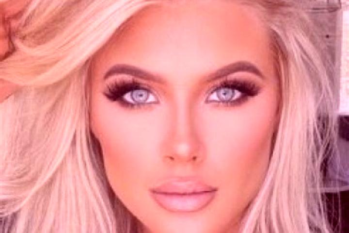 Willow, 24, a platinum blonde green-eyed ebony companion based in Levico Terme. Offering Duos, Erotic Massage, Striptease, Travel Companion. Available for in...