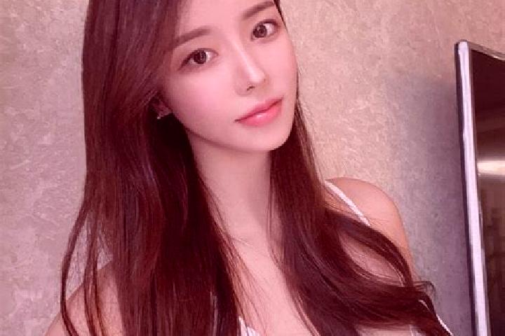 Willow, 24 — Escort in Longtou an, China