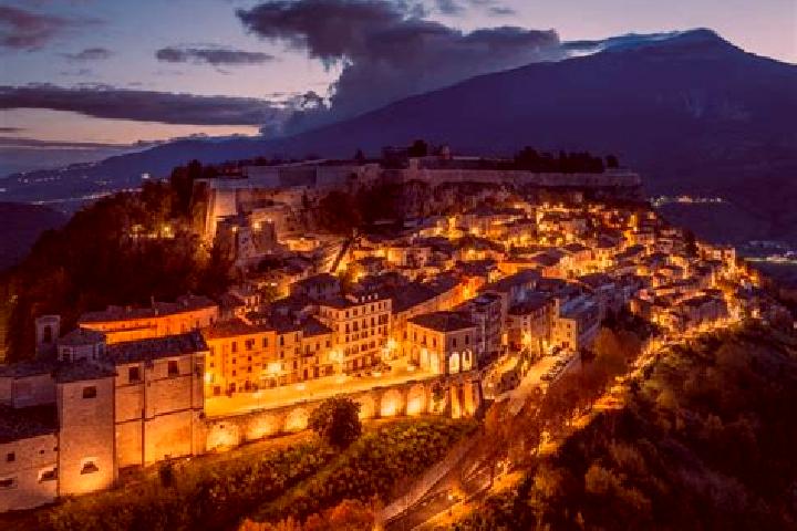 Willow, 24 — Escort in Morro d Oro, Italy