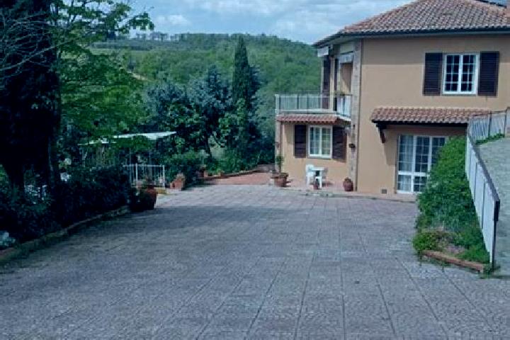 Willow, 24 — Escort in Ponte A Bozzone, Italy