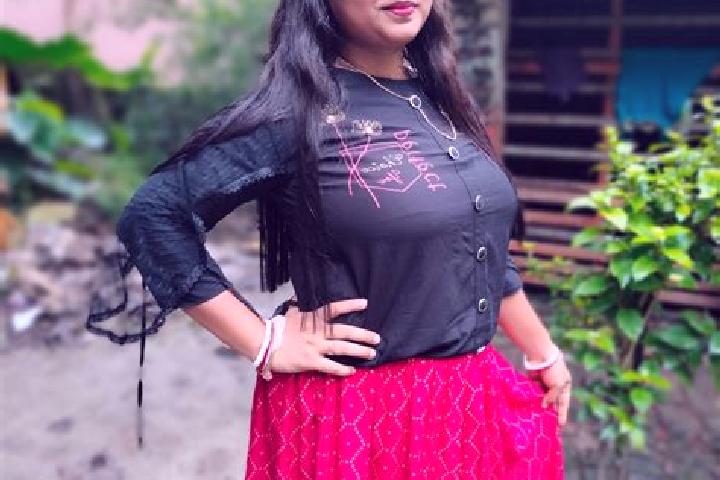 Willow, 25 — Escort in Habra, India