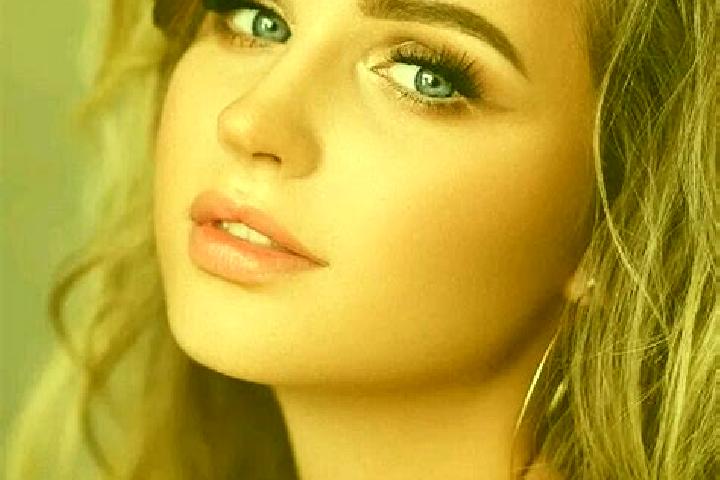 Willow, 26, a dark blonde blue-eyed ebony companion based in Fuchi. Offering Roleplay, Striptease, 69, Massage. Available for incall and outcall, overnight b...