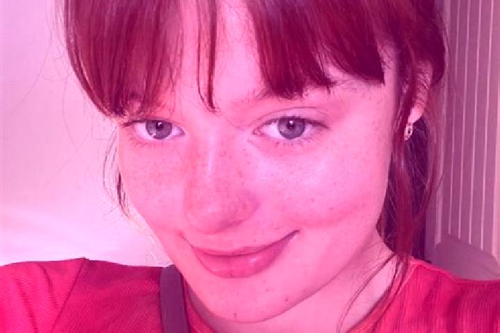 Willow, 26, a red green-eyed caucasian companion based in Shiptonthorpe. Offering BDSM, Striptease, Massage, OWO. Available for incall and outcall, overnight...