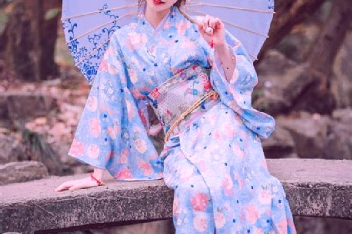 Willow, 26 — Escort in Komono, Japan