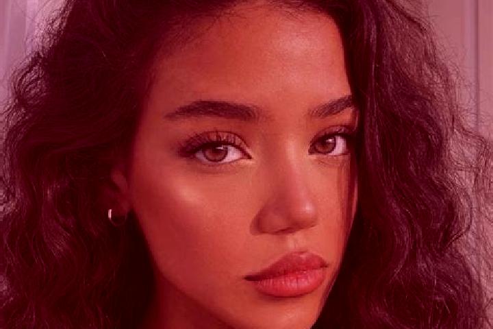 Willow, 27, a black brown-eyed middle eastern companion based in Halbs. Offering Tantra, Party Girl, GFE, Massage. Available for incall and outcall, day and ...