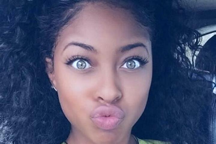Willow, 27, a black green-eyed ebony companion based in Meeuwen. Offering Erotic Massage, Massage, Roleplay, Couples. Available for incall and outcall, overn...
