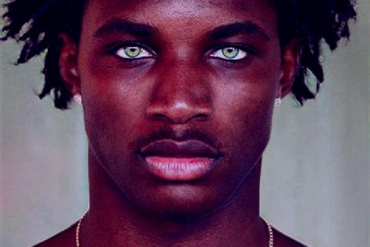 Willow, 27, a black green-eyed ebony companion based in Pierreville. Offering OWO, Massage, A-Level, Domination, Travel Companion. Available for incall and o...