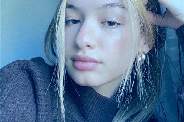 Willow, 27, a blonde brown-eyed caribbean companion based in Lugo. Offering 69, Domination, Roleplay, Deep French Kissing. Available for incall and outcall, ...